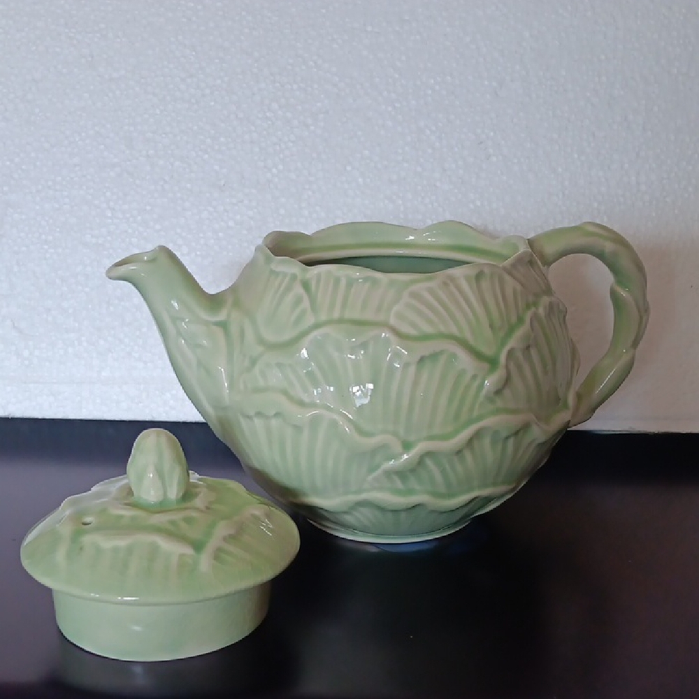 Elegant Green Ceramic Teapot